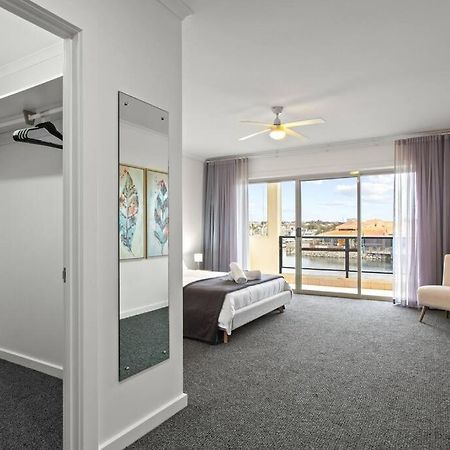 ポートリンカーンWaterfront Townhouse - Picturesque Marina Viewsアパートメント エクステリア 写真