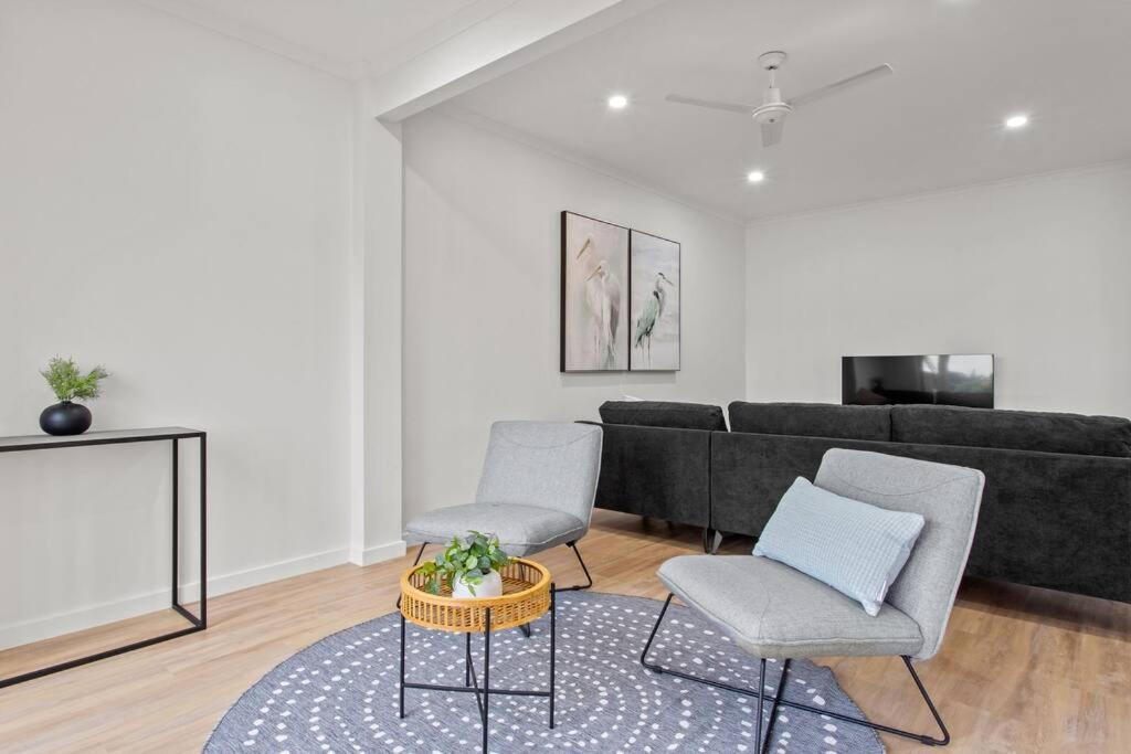 ポートリンカーンWaterfront Townhouse - Picturesque Marina Viewsアパートメント エクステリア 写真