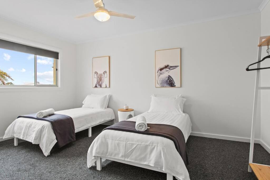 ポートリンカーンWaterfront Townhouse - Picturesque Marina Viewsアパートメント エクステリア 写真